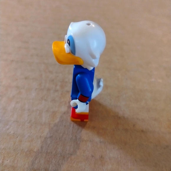 LEGO SCROOGE MCDUCK DISNEY MINIFIGURE COLLECTIBLE NO HAT - Picture 6 of 9